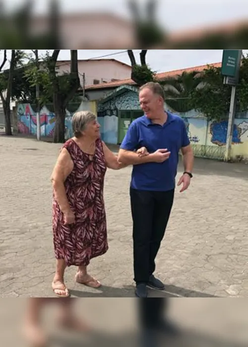 Imagem ilustrativa da imagem Governador confirma que mãe também está com coronavírus