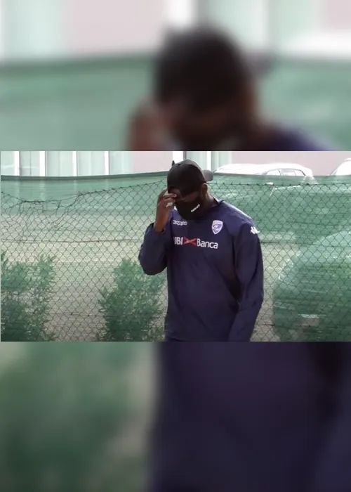 Imagem ilustrativa da imagem VÍDEO | Balotelli é barrado ao chegar para treinar no Brescia