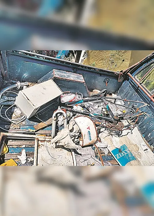 Imagem ilustrativa da imagem Carros abandonados