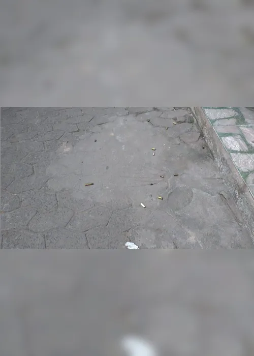 Imagem ilustrativa da imagem Jovem é assassinada e mãe é baleada dentro de casa em Vila Velha