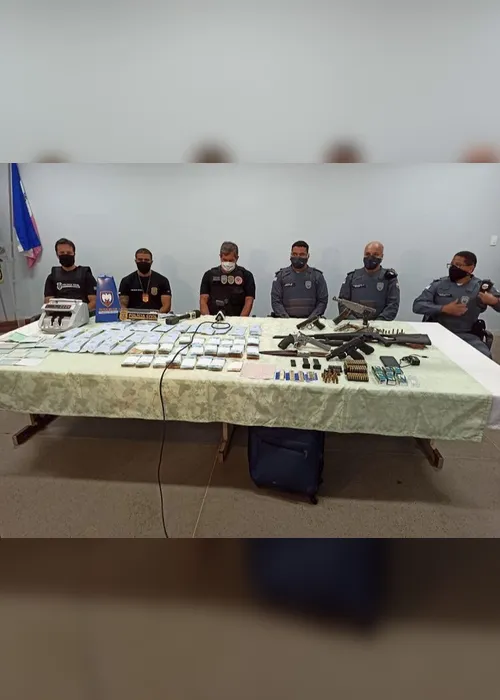 Imagem ilustrativa da imagem Polícia apreende armas e dinheiro durante operação em São Mateus