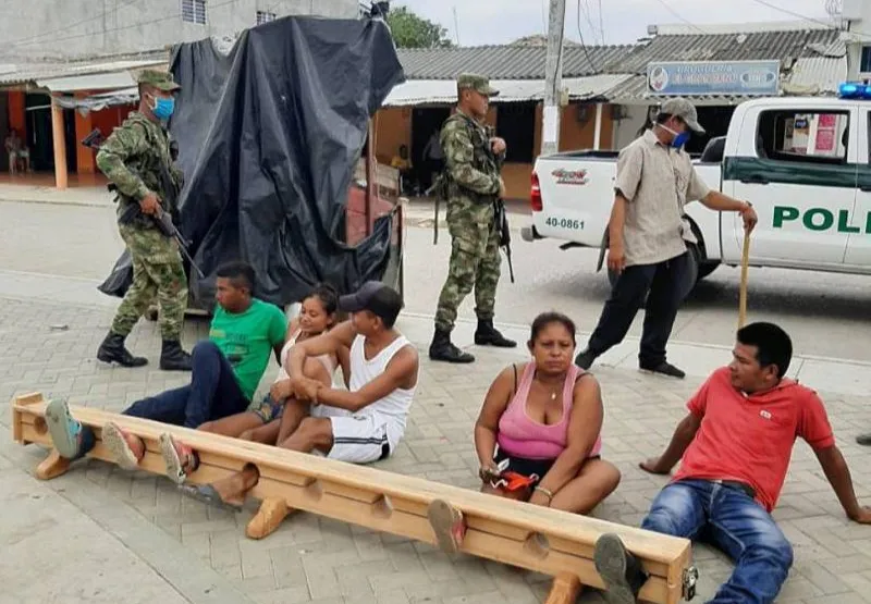 Morador que fura quarentena é preso em Tuchín, na Colômbia.