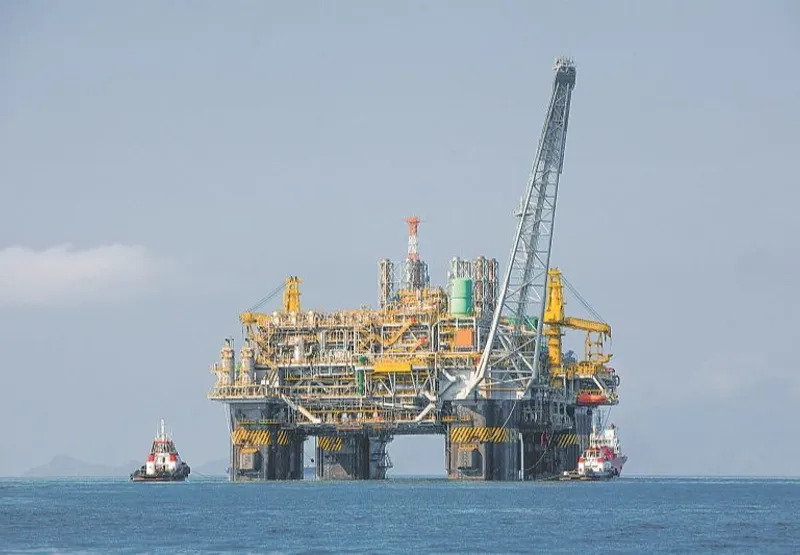 Plataforma de petróleo: primeira etapa de estudos sísmicos vai requerer profissionais de alta especialização