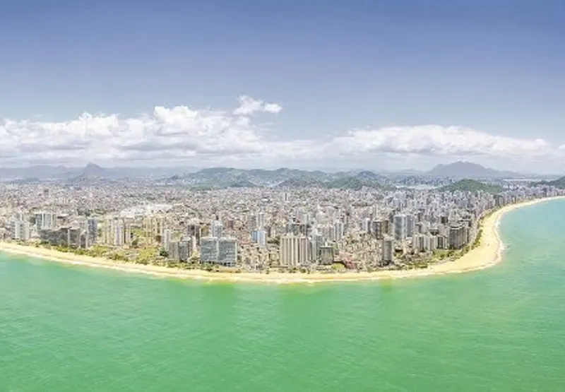 Vista do litoral de Vila Velha: município se destaca frente aos demais pela disponibilidade de terrenos em áreas urbanizadas, daí a concentração maior de lançamentos do mercado imobiliário