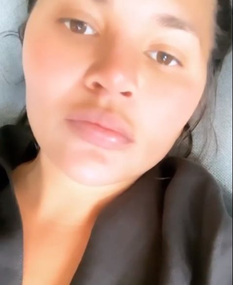 A modelo Chrissy Teigen (Foto: Reprodução/ Instagram @chrissyteigen)