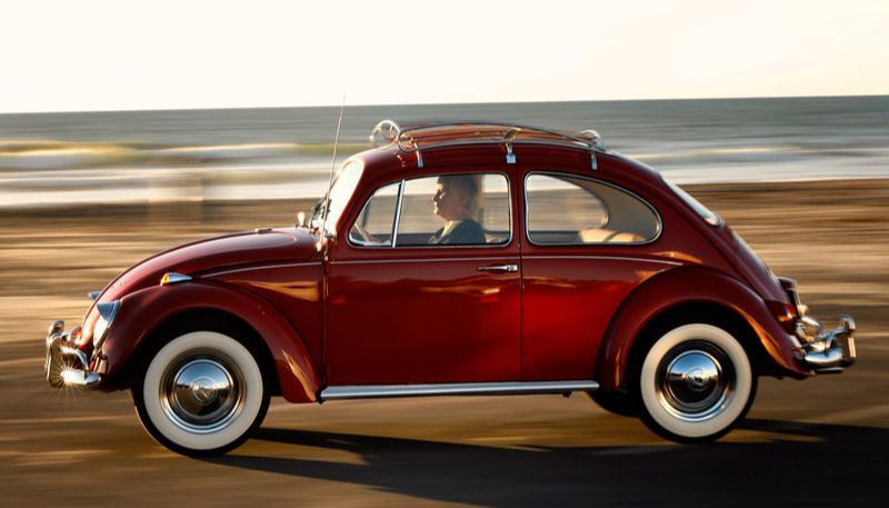Americana Kathleen Brooks no fusca modelo de 1960 (Foto: Arquivo AT)