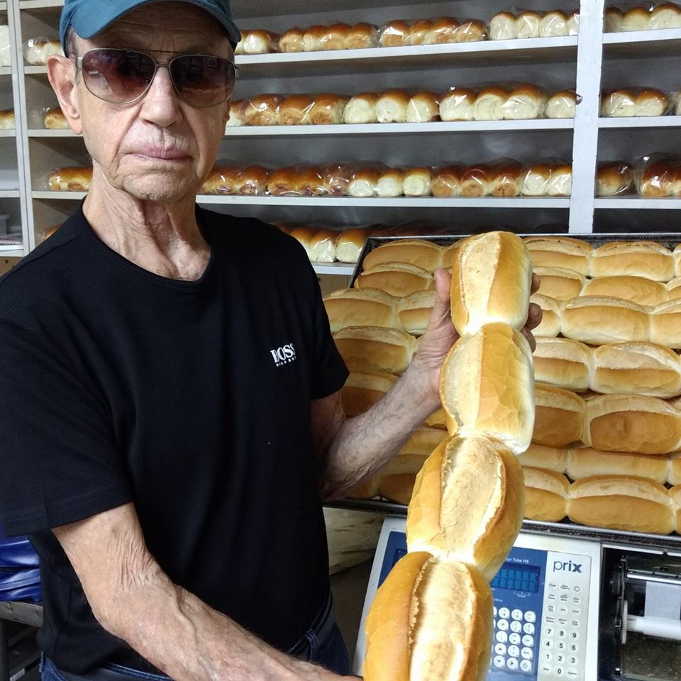 O comerciante Armando Bortoluzzi morreu aos 87 anos na noite desta quinta-feira (18). (Foto: Acervo da família)