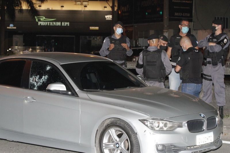 Fernando Cabeção foi executado dentro de uma BMW prata, quando acessava a Terceira Ponte, em Itapuã. (Foto: Fábio Nunes/AT)