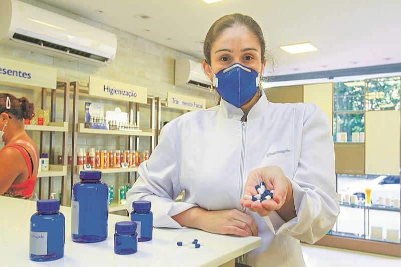 Juliana Mattos diz que nunca viu um aumento tão grande de pedidos de melatonina (Foto: Dayana Souza/AT)