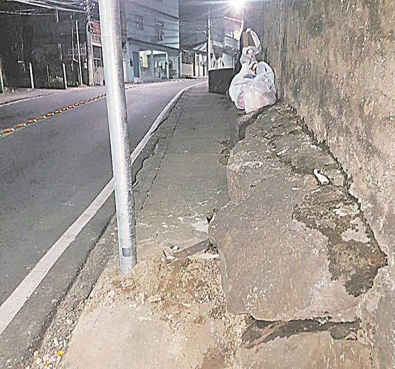 Calçada do Bairro Santo Antônio, em Vitória (Foto: Michael Guilherme)