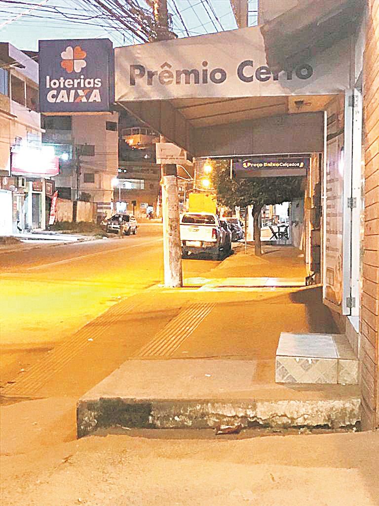 Lotérica no bairro Alecrim, Vila Velha, foi assaltada na manhã de segunda (Foto: Jaciele Simoura)