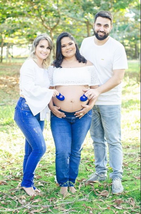 "Estou muito feliz. Não vejo a hora de entregar esse bebezinho no colo dela, para que ela possa curtir. Eu e meu marido vamos ser padrinhos. Vai ficar tudo em família", disse Patrícia Monteiro (Foto: Scheila Nogueira)