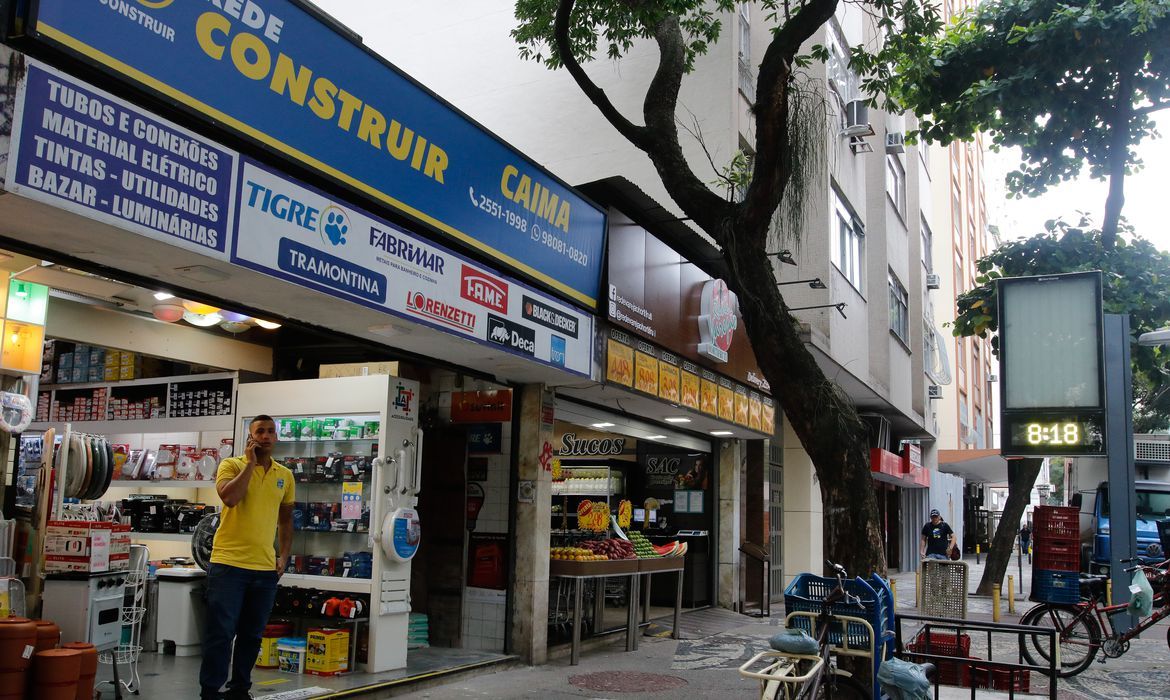 O comércio de rua do Rio de Janeiro. (Foto: Tânia Rêgo/Agência Brasil)