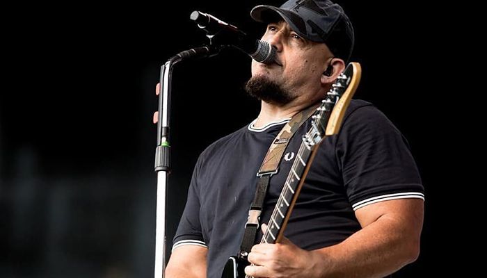 Digão, da Raimundos, fará show online (Foto: Facebook)