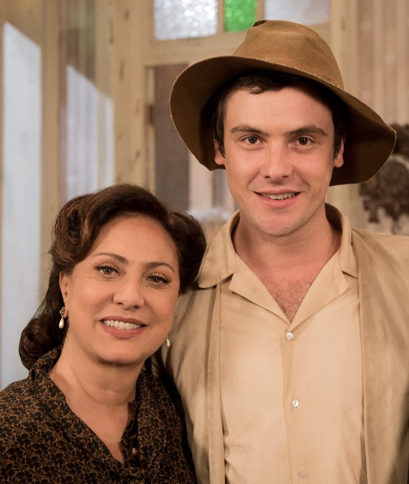 Eliane Giardini e Sérgio Guizé (Foto: João Cotta/Globo)