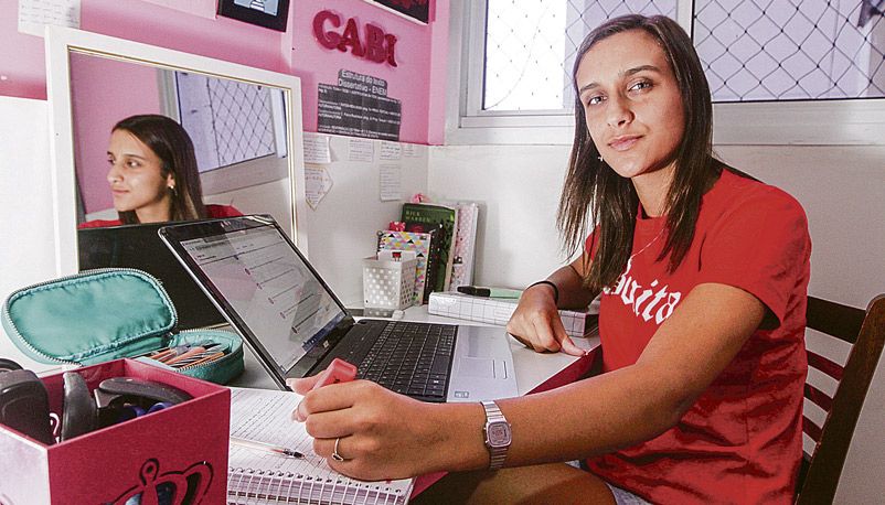 Estudante Gabriela Alves Abreu, 16 anos (Foto: Beto Morais / AT)