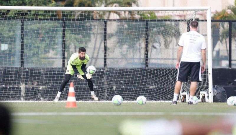 Goleiro Fernando Miguel no treino do Vasco (Foto: Rafael Ribeiro/Vasco)