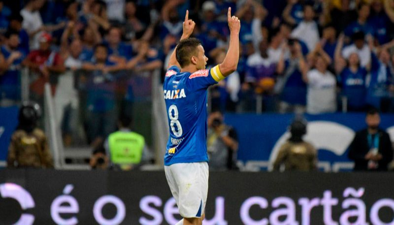 Henrique estava emprestado ao Fluminense, mas retornou este ano (Foto: Reprodução / Twitter Cruzeiro)