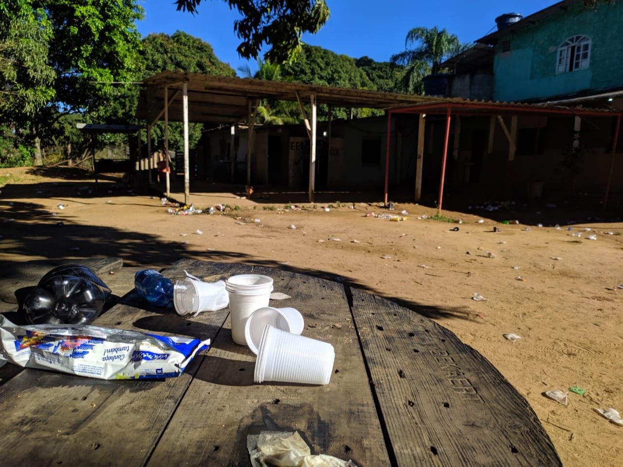Forró acontecia na estrada do Tanque, zona rural de Cariacica (Foto: Júlia Afonso)
