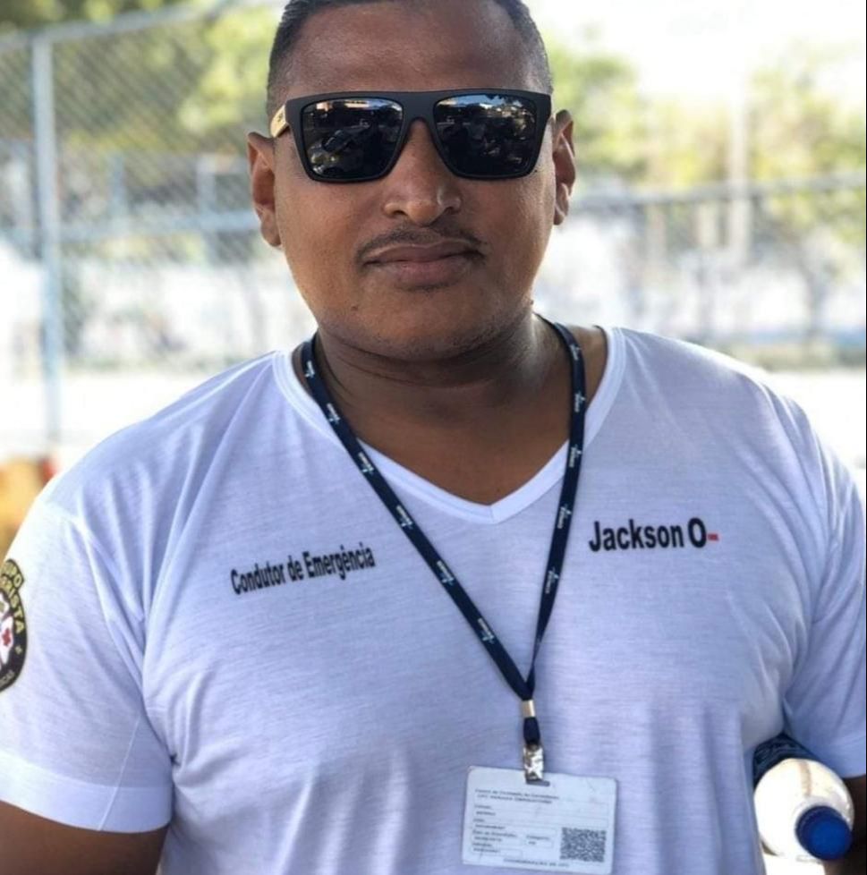 A vítima foi identificada como Jackson Matos Junior (Foto: Acervo familiar)