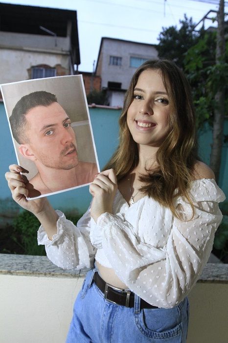 Maiara Braun mostra foto de como ela seria se fosse do sexo masculino (Foto: Dayana Souza/AT)