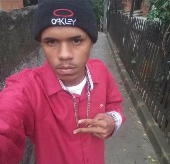 Vinícius de Oliveira Lourenço, de 19 anos, morreu após uma troca de tiros com a PM. (Foto: Reprodução)