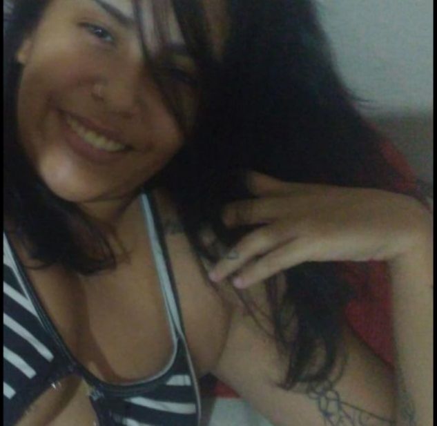 Celina tinha 25 anos e corpo foi encontrado em cima da cama (Foto: Reprodução Rede Social)