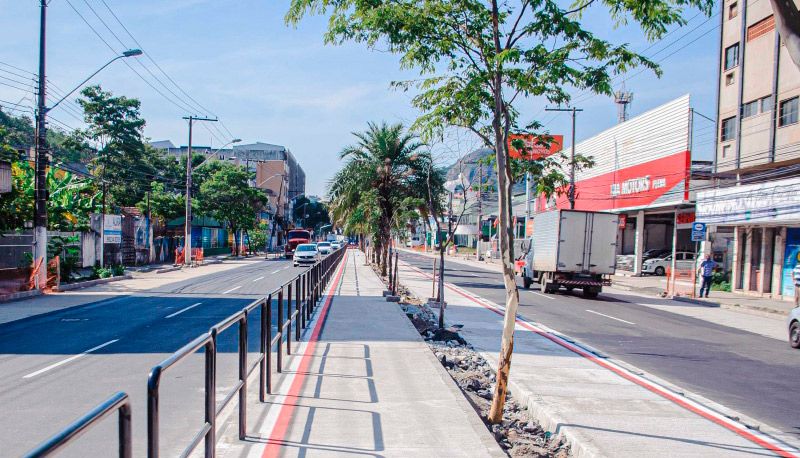 Parte da Avenida Vitória já conta com um novo visual (Foto: Leonardo Silveira / SECOM-PMV)