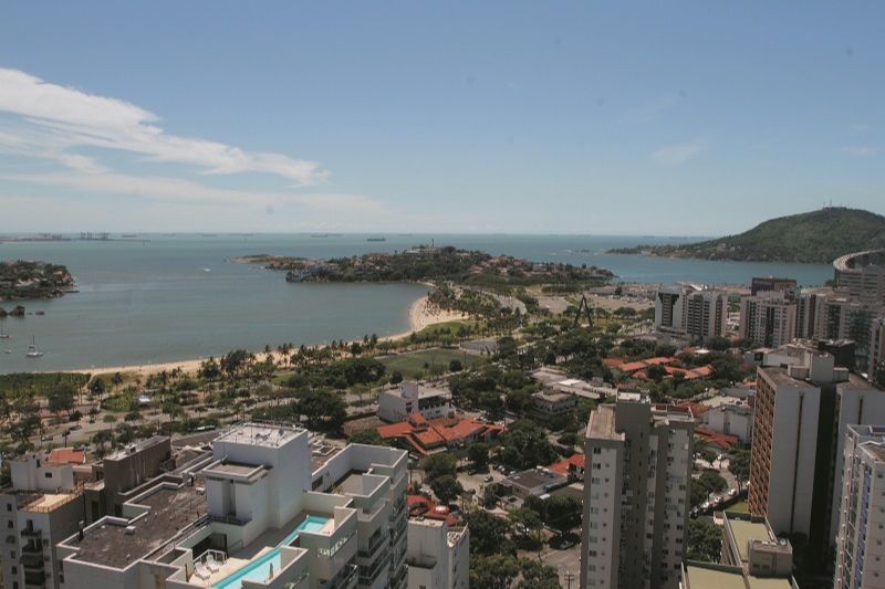Vista da Praia da Santa Helena, Enseada do Suá e Ilha do Boi (Foto: Thiago Coutinho/ AT/ 13/12/18)