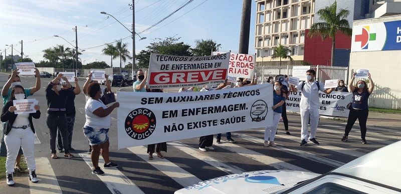 Trabalhadores do Jayme Santos Neves realizaram um novo protesto na manhã desta sexta-feira (5). (Foto: Divulgação)