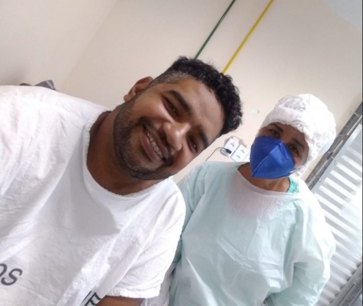 Após 8 dias internado por covid-19, Rhaonne Rosa Veloso, 29, recebeu alta (Foto: Divulgação)
