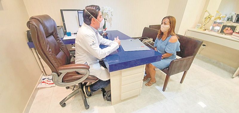 O reflexo da pandemia da Covid-19 tem agravado as dores na coluna da auxiliar de produção Jaciara Souza dos Santos, de 57 anos. (Foto: Divulgação)