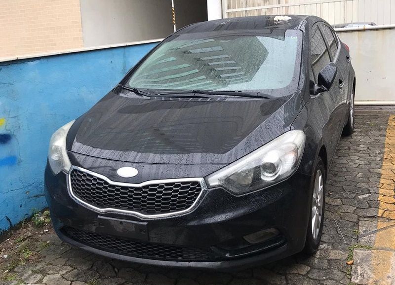 Veículo adulterado apreendido em Parque Jacaraípe, na Serra. (Foto: Jaciele Simoura)