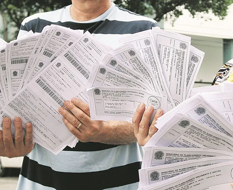 Imagem ilustrativa da imagem Lei permite que 55 mil não paguem a taxa de marinha