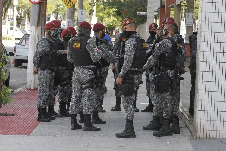 Imagem ilustrativa da imagem Força Nacional vai para as ruas e apreende mais de 9 kg de drogas