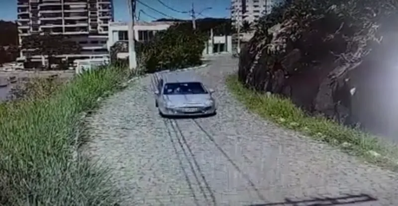 Imagem ilustrativa da imagem VÍDEO | Mulher de gerente de banco é sequestrada e libertada em Vila Velha