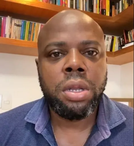 Imagem ilustrativa da imagem Érico Brás escreve livro com relatos de suas histórias de racismo e repressão policial