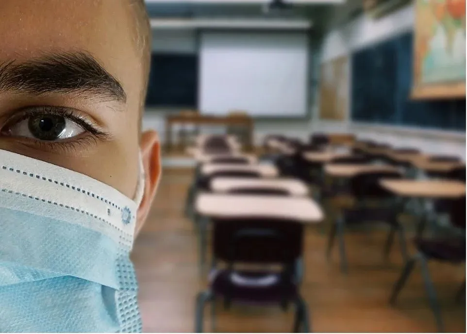 Imagem ilustrativa da imagem Em uma semana, 80 alunos e profissionais de educação são diagnosticados com Covid