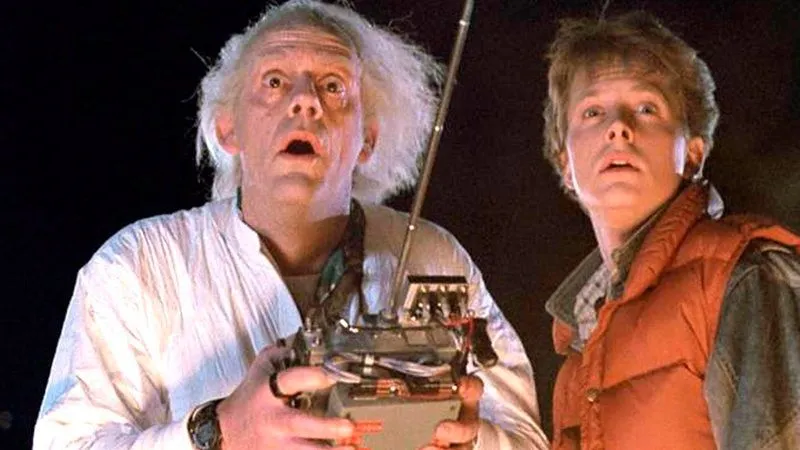 Imagem ilustrativa da imagem 'De volta para o futuro' faz 35 anos; confira previsões certas e erradas da saga