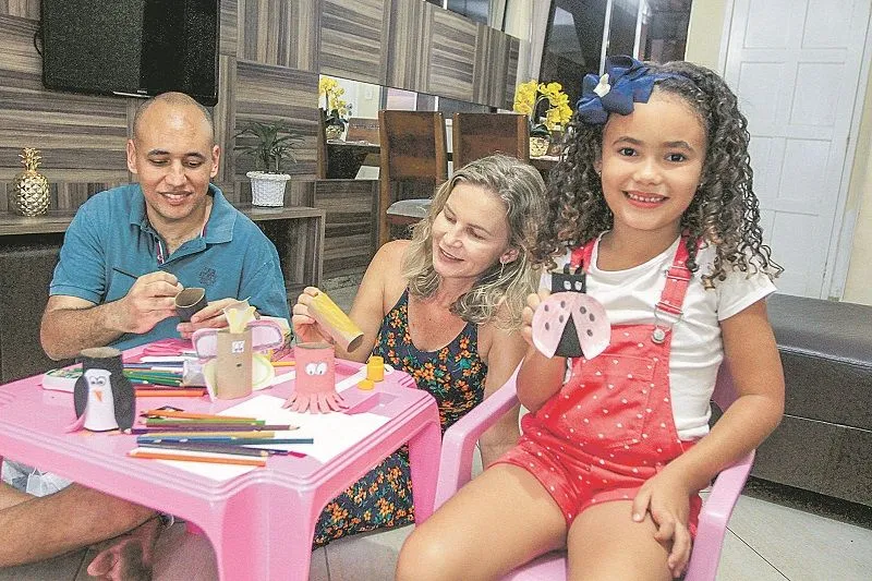 Imagem ilustrativa da imagem Dicas de diversão em casa para fazer com as crianças