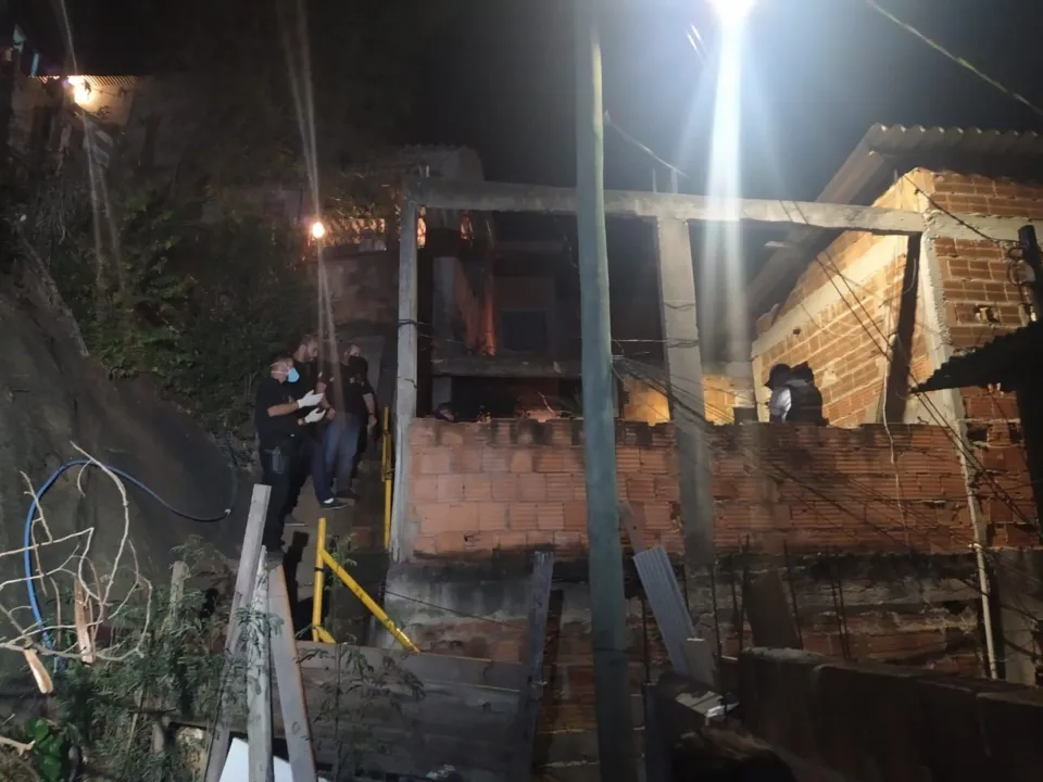 Imagem ilustrativa da imagem Polícia prende dois acusados de matar casal em casa abandonada de Vitória