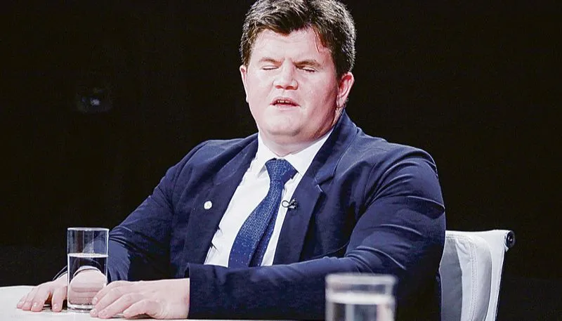 Imagem ilustrativa da imagem Deputado federal Felipe Rigoni está com Covid