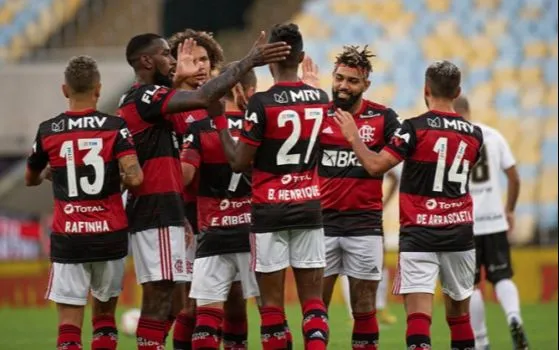 Imagem ilustrativa da imagem Sobe para 10 o número de jogadores do Flamengo com Covid. Veja os nomes