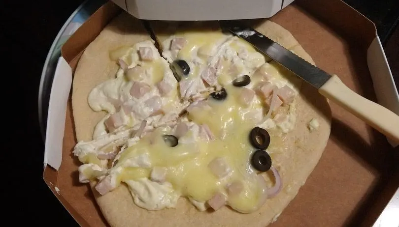 Imagem ilustrativa da imagem Subway pede desculpas por pizza de foto que viralizou no Twitter