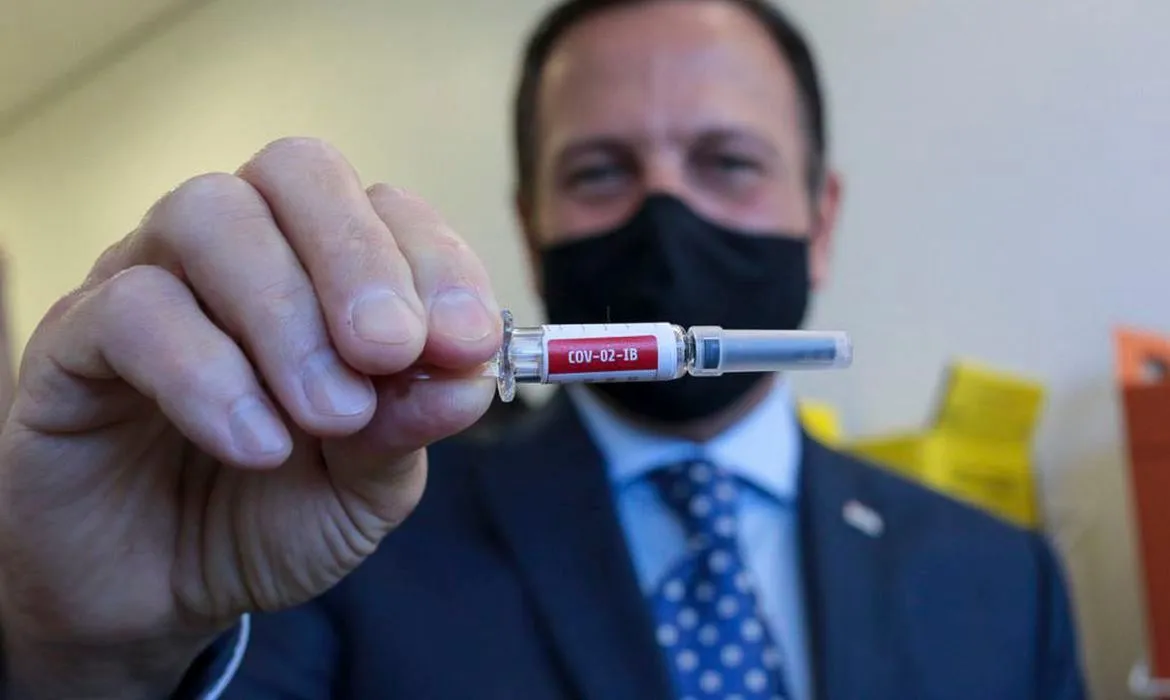 Imagem ilustrativa da imagem Doria viaja a Brasília para tentar capitalizar vacina chinesa