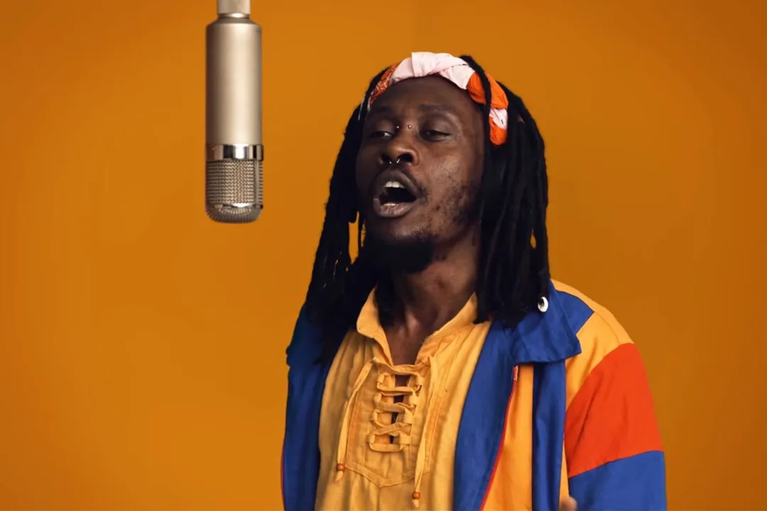 Imagem ilustrativa da imagem Em novo clipe, Rincon Sapiência celebra a arte, as lutas e a história do 'povo preto'