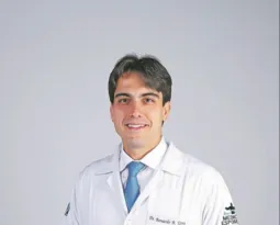 Imagem ilustrativa da imagem Hábitos da vida moderna causam escoliose em jovens