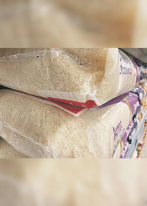 Imagem ilustrativa da imagem Suspeito é preso após arrombar igreja para furtar arroz, leite e bíblias