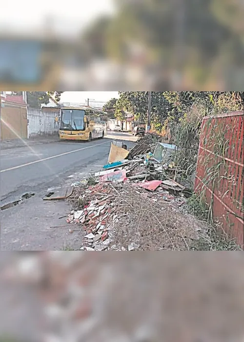
          Imagem ilustrativa da imagem Descarte irregular de lixo
          