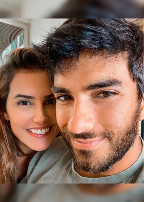 Imagem ilustrativa da imagem Deborah Secco diz que transava dez vezes por dia com marido antes de ter filha